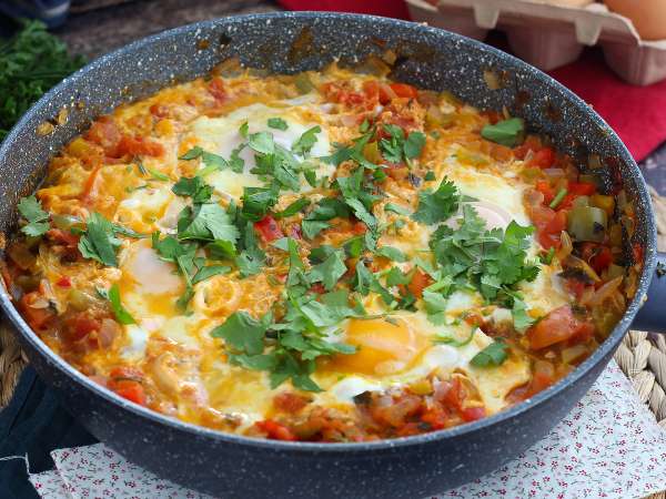 Que cuisiner quand on n’a presque rien à la maison ? 7 idées simples pour sauver votre repas