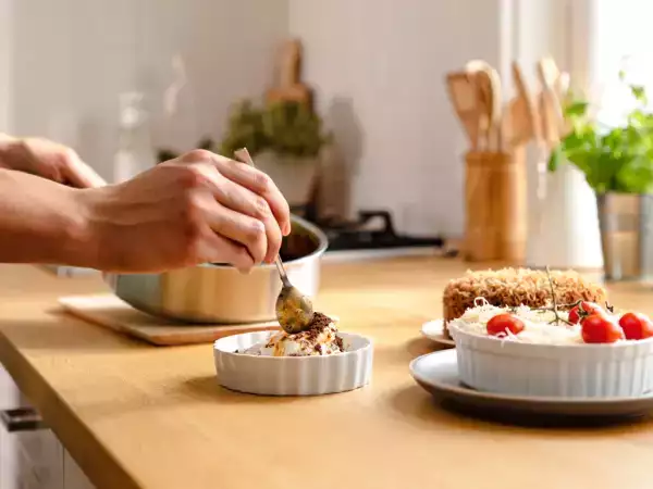 Menu végétarien, 22 mai : tiramisu de betteraves, pâtes au parmesan et gâteau à la noix de coco