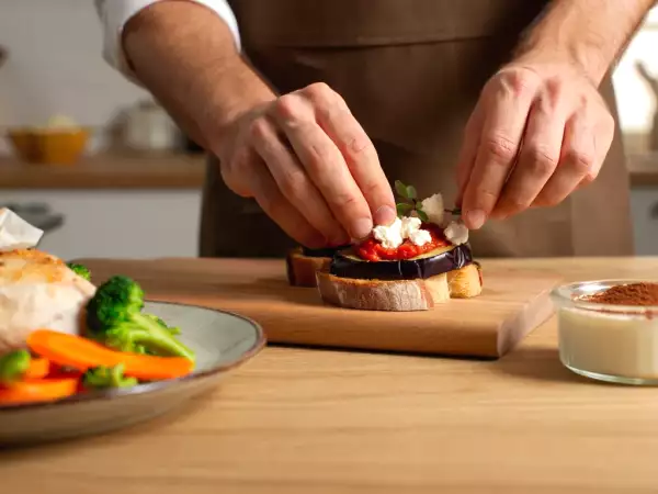 Menu sans gluten, 5 juin : un délice d'été avec aubergines, poulet et brigadeiro