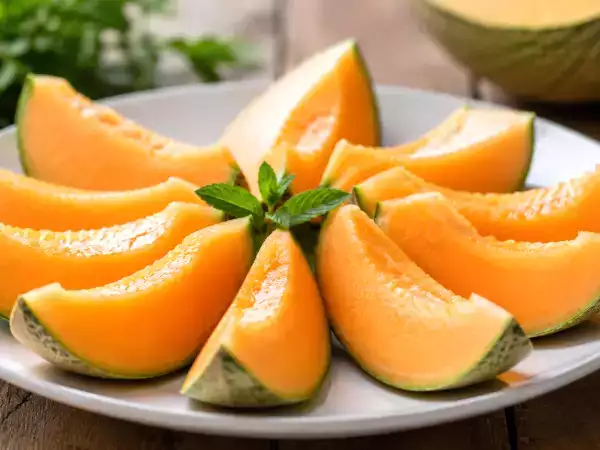Comment repérer le melon parfait au supermarché ? Les 5 indices à connaître avant de l'acheter