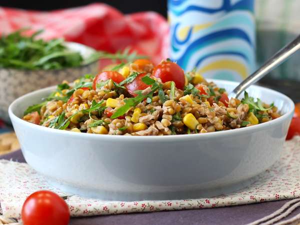 Ces 13 salades prouvent qu'un repas d'été peut être à la fois frais, gourmand et vraiment rassasiant