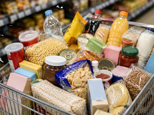 Ces aliments paraissent économiques au supermarché… mais peuvent coûter beaucoup plus cher qu'on ne l'imagine