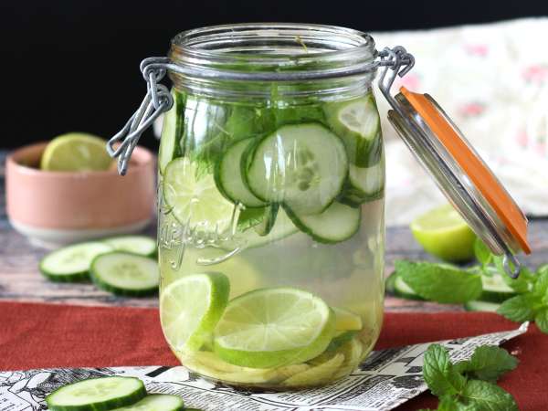 Cette eau aromatisée ultra fraîche pourrait bien remplacer vos sodas cet été !