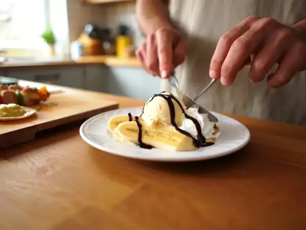 Menu sans gluten, 25 juillet : ravioles de betterave, brochettes de poulet mariné et banana split revisité