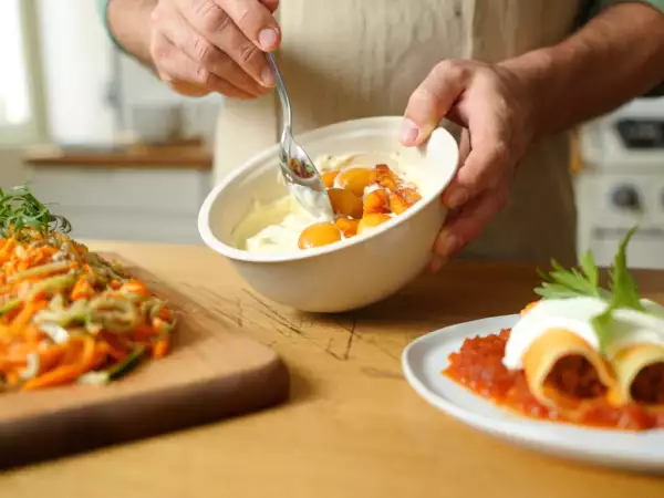 Menu végétarien, 21 juillet : une explosion de couleurs avec carottes épicées, cannellonis à la brousse et gâteau aux pêches caramélisées