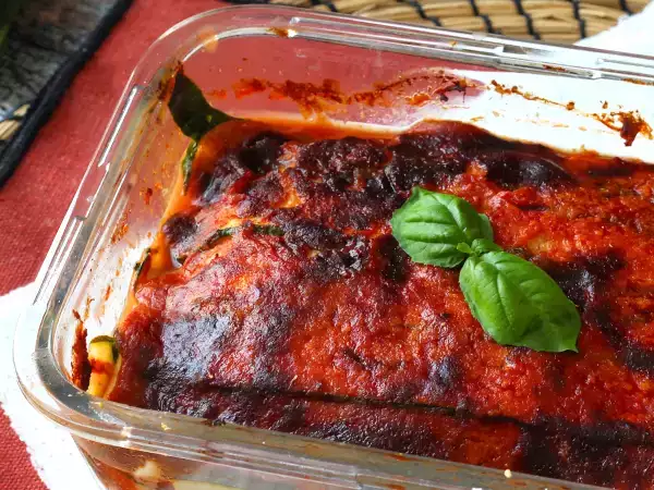 Envie d’un plat fondant sans chauffer toute la cuisine ? Cette parmigiana change la donne!