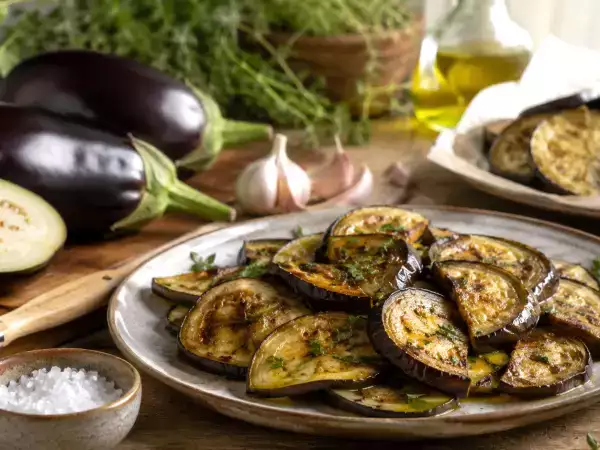 Vos aubergines absorbent trop d’huile ? Ces astuces les rendent fondantes sans les gorger de gras
