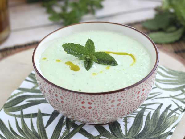 Au-delà du gaspacho: 12 soupes froides et veloutés à servir tout l’été