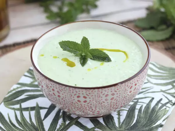 Au-delà du gaspacho: 12 soupes froides et veloutés à servir tout l’été