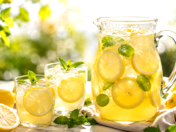 Comment faire une limonade maison bien fraîche, équilibrée et vraiment désaltérante