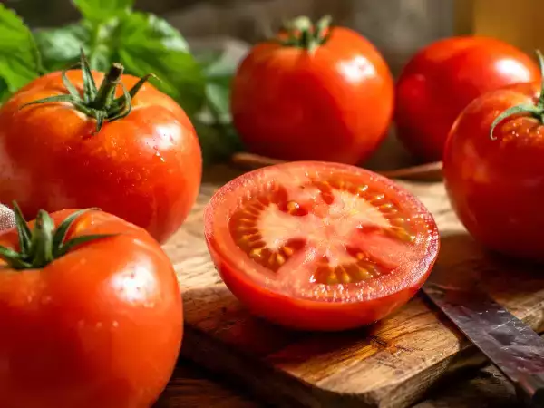 La tomate est-elle un fruit ou un légume? La réponse simple pour arrêter le débat
