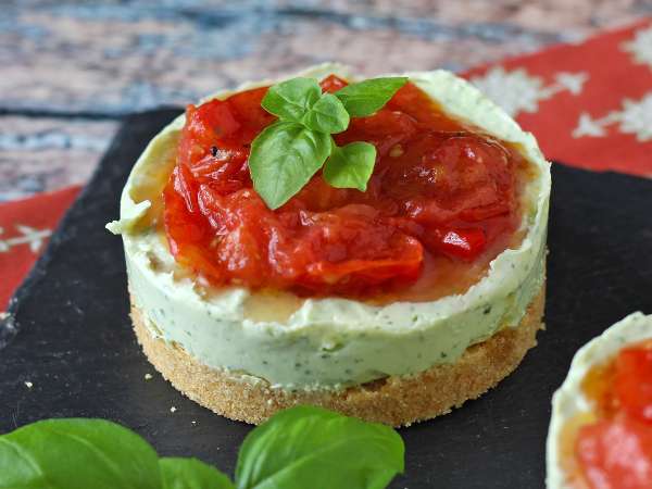 Cheesecake salé sans cuisson : la recette fraîche et facile qui fait toujours son effet à l’apéritif