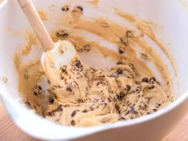 Pâte à gâteau crue : ce qu’il faut savoir avant de lécher le fond du saladier...