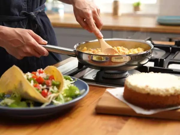 Menu du jour, 19 août : tortilla bowls, pâtes au saumon et gâteau à la ricotta