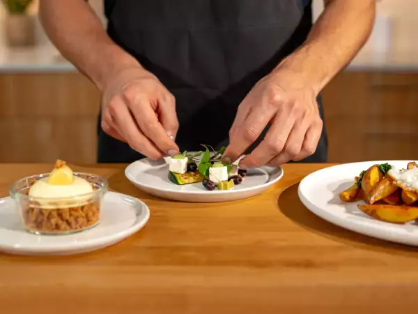 Menu sans gluten, 16 août : mini cakes, huevos rotos et mousse au citron