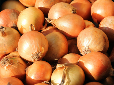 Nos meilleures astuces pour ne pas pleurer en coupant les oignons !