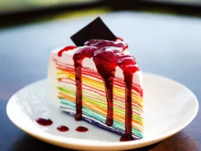 Crêpes colorées : voici comment créer un superbe arc-en-ciel dans votre assiette !
