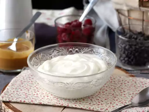 Skyr, fromage blanc ou yaourt grec : lequel apporte le plus de protéines et le moins de calories ?