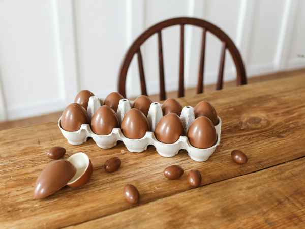 Chasse aux œufs en appartement : nos idées de cachettes super ingénieuses pour vos chocolats de Pâques !