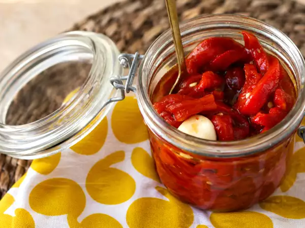 Poivrons grillés : l’astuce pour les rendre plus sucrés, plus juteux et faciles à éplucher