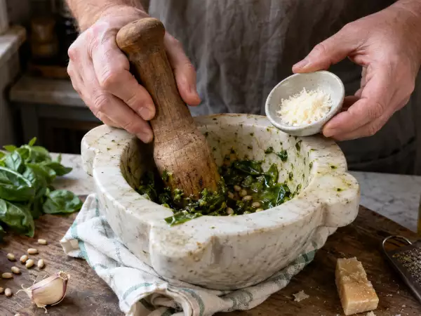 Le geste anti-gaspi qui rend un pesto beaucoup plus savoureux