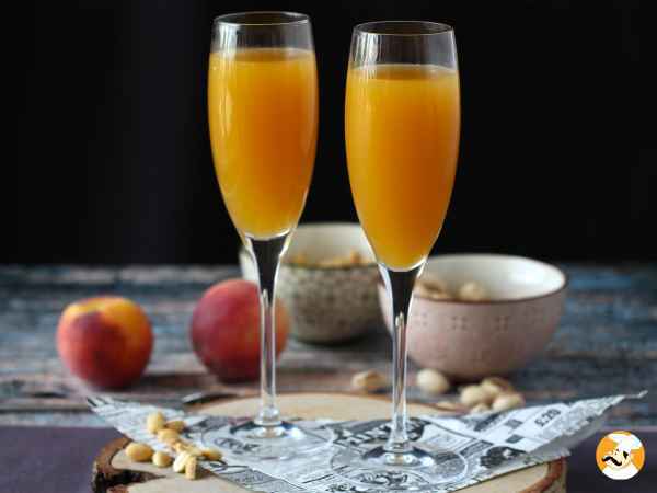 5 délicieuses recettes de cocktails à servir au pichet pour les soirées estivales !