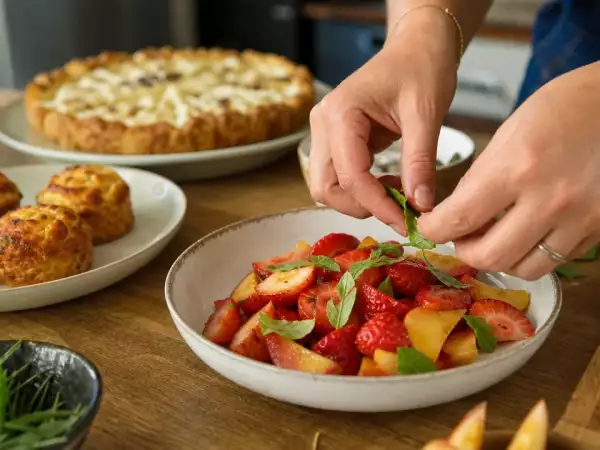 Menu sans gluten, 23 septembre : soufflés au chorizo, crinkle cake salé et salade de fruits estivale
