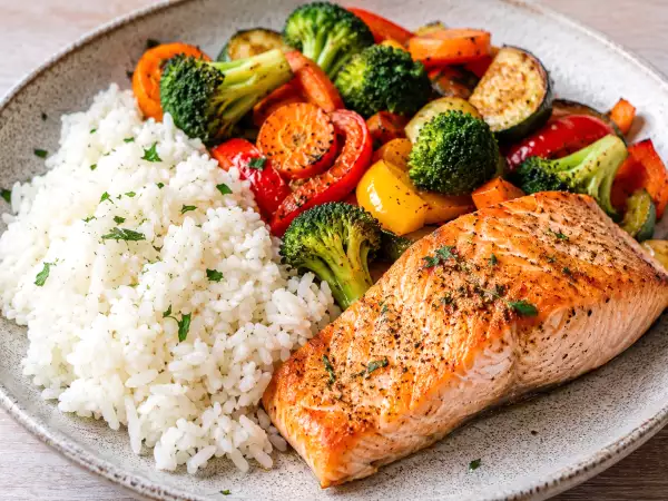 Coup de fatigue après le déjeuner ? Ne supprimez pas les glucides, accompagnez-les mieux