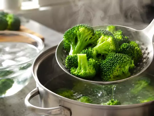 Comment cuire le brocoli pour qu’il reste bien vert et légèrement croquant ?