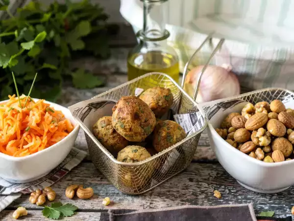 Menu végétarien, 20 octobre : carottes râpées aux pommes, falafels au air fryer