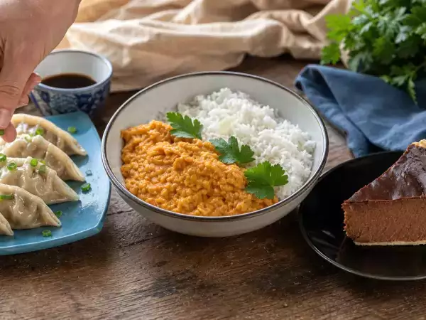 Menu du jour, 13 octobre : gyozas au poulet, dahl de lentilles corail et flan pâtissier au chocolat