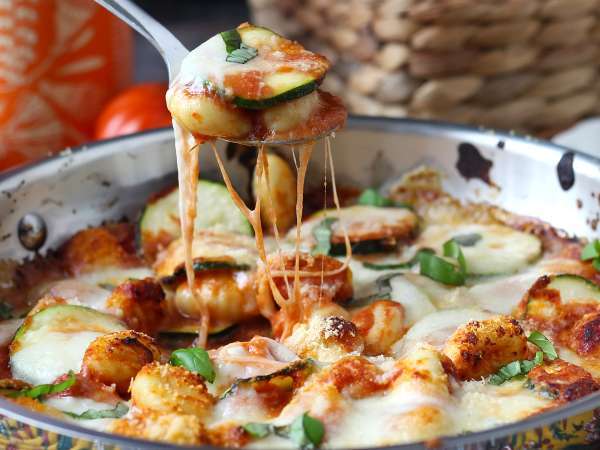 Pas le temps de cuisiner ? Ce gratin de gnocchi ultra fondant est prêt en moins de 30 minutes
