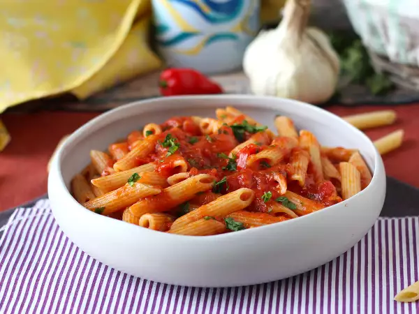 Vous avez une boîte de tomates et des pâtes ? Voici plusieurs idées simples