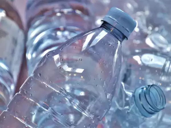 Bouteille en plastique : cette habitude courante peut poser problème sans que vous le sachiez