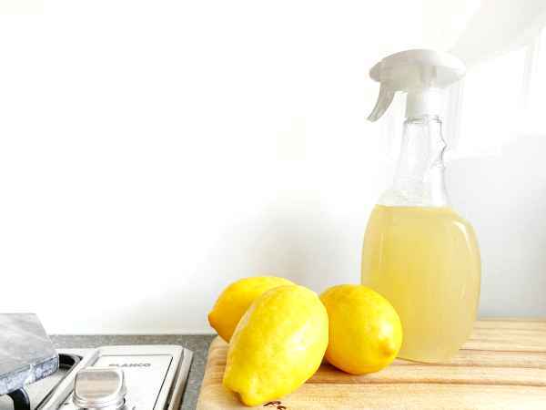 Ne vous passez plus du vinaigre blanc en cuisine : ce produit simple aux utilisations infinies!