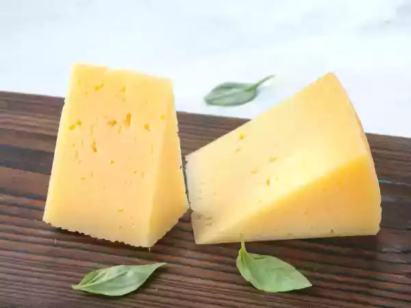 11 fromages pauvres en lactose à savourer quand on est intolérant: découvrez des options gourmandes