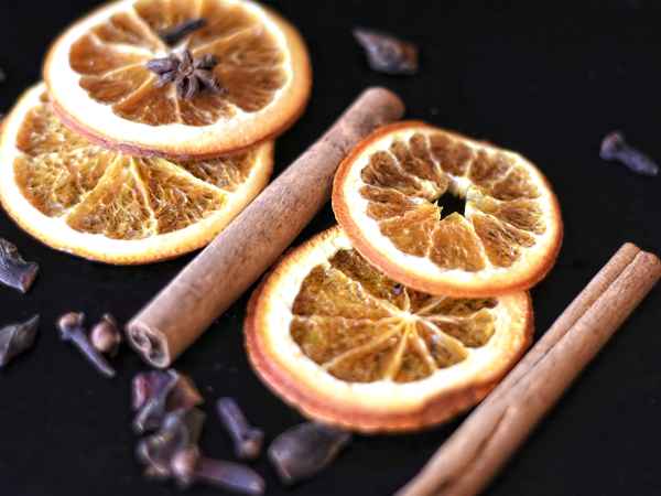 Voyagez au cœur des épices de Noël : Un festin de saveurs et de bienfaits pour l’hiver