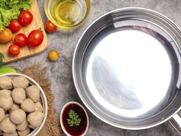 Adieu Téflon, bonjour acier inoxydable : le guide définitif pour maîtriser les poêles à frire sans produits toxiques