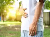 Dossiers: Pourquoi on digère plus lentement quand il fait chaud (et quoi manger pour soulager son ventre)