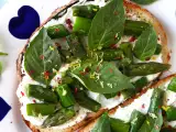 Dossiers: La bruschetta de printemps ultra fraîche prête en quelques minutes