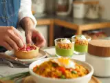 Dossiers: Découvrez notre menu du 13 mai : Verrines chics, nasi goreng exquis et tarte à la rhubarbe