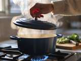 Dossiers: Couvrez-vous toujours vos casseroles ? Découvrez comment cela peut transformer vos plats