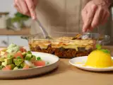 Dossiers: Menu du jour, 22 juin : une fraîcheur estivale avec tartare, moussaka et sorbet citron