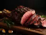 Dossiers: Peut‑on manger de la viande le soir sans nuire au sommeil ? Ce qu'il faut savoir pour éviter les nuits agitées