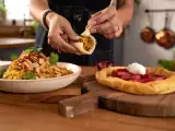 Dossiers: Menu végétarien, 23 mai : chaussons d'échalotes au curry, riz thaï au lait de coco et tarte à la rhubarbe