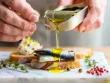Dossiers: Vous jetez l'huile des sardines en boîte ? Voici pourquoi vous devriez peut-être y réfléchir à deux fois
