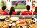 Dossiers: Entre um golo e outro, estes 20 aperitivos podem ser o motivo de ninguém querer sair do sofá