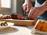 Dossiers: Menu du jour, 8 juillet : roulés d'aubergines, boeuf braisé et baba au rhum