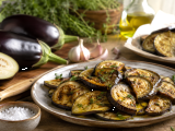 Dossiers: Vos aubergines absorbent trop d’huile ? Ces astuces les rendent fondantes sans les gorger de gras