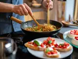 Dossiers: Menu végétarien, 30 août : tartines croustillantes, nouilles sautées et flans légers aux fraises